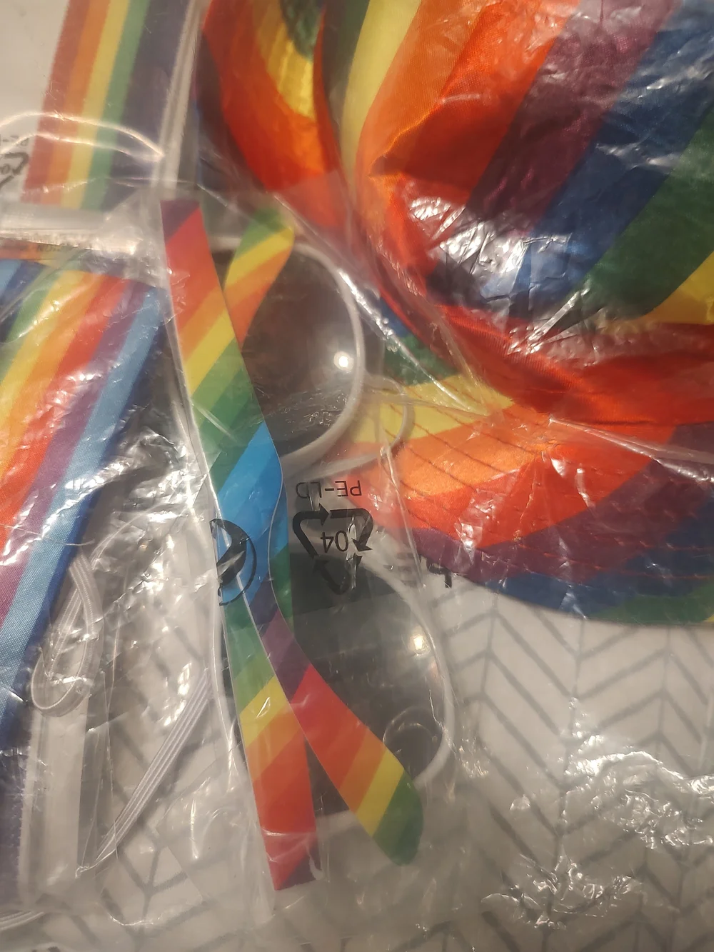Rainbow 🌈 Stripe Party Hat, Suspenders Sunglasses And Bow Tie.  NWT 🏳️‍🌈